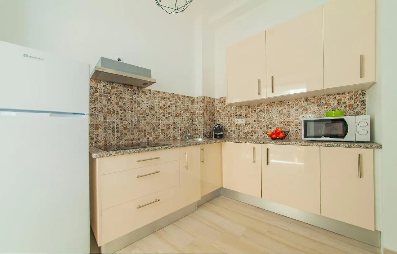 A46 - Oliveira Downtown Apartment Lagos