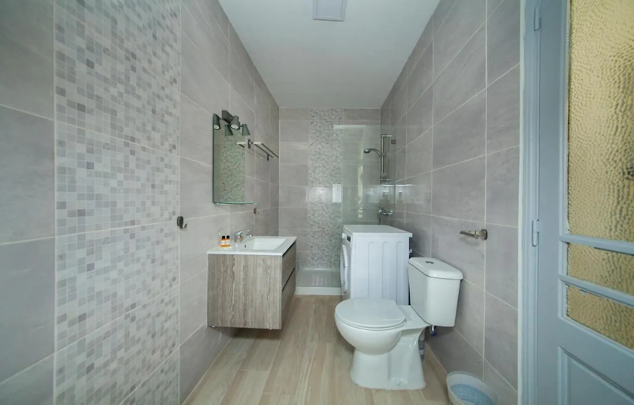 A46 - Oliveira Downtown Apartment Lagos