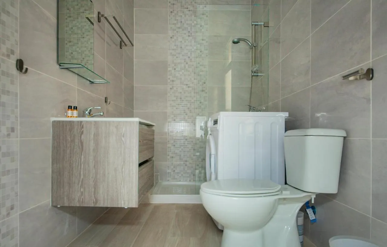 A46 - Oliveira Downtown Apartment Lagos